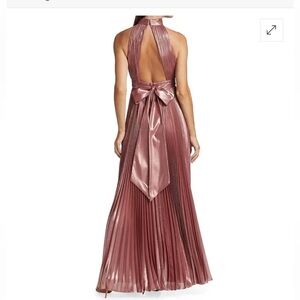 BNWT Theia Metallic Rose Halter Gown